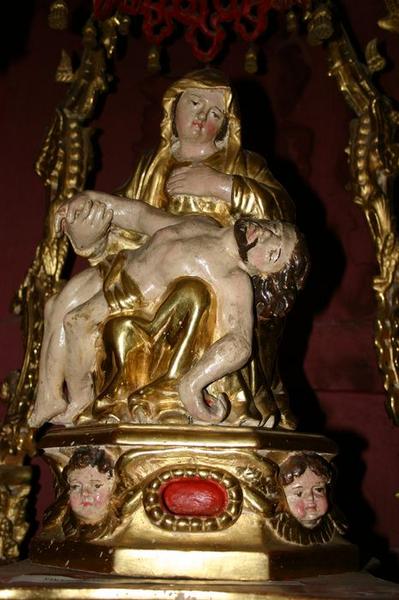 statue-reliquaire : Vierge de Pitié, vue générale