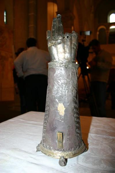 bras-reliquaire, vue générale - © Ministère de la Culture (France), Conservation des antiquités et objets d'art du Puy-de-Dôme – Tous droits réservés