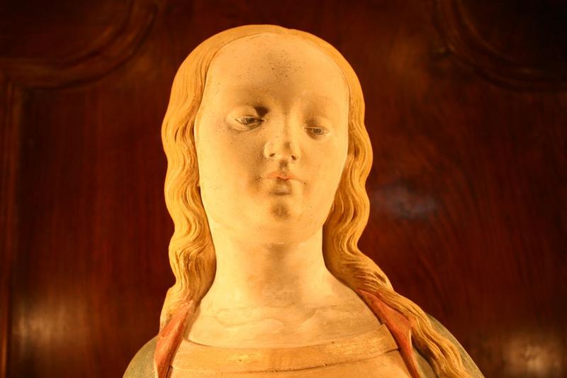 statuette : sainte Madeleine, détail du visage