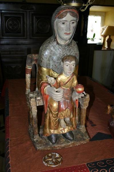 statue : Vierge à l'enfant
