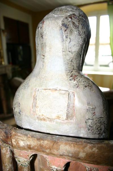 statue : Vierge à l'enfant, vue partielle de dos