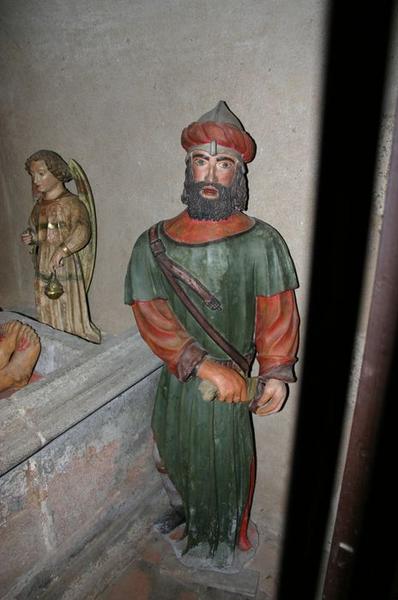 groupe sculpté : Mise au tombeau (la), vue partielle