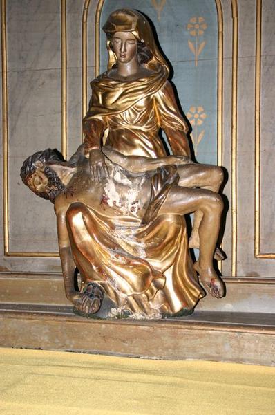 groupe sculpté : Vierge de pitié, vue générale