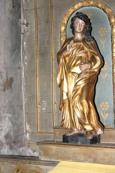 Statue : sainte femme, vue générale