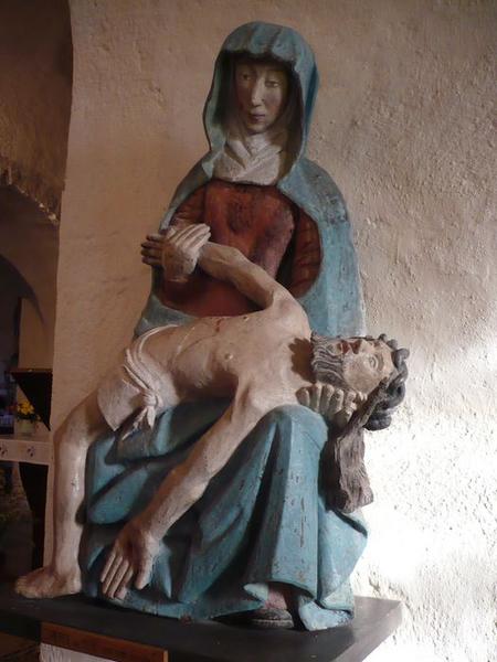 groupe sculpté : Vierge de Pitié, vue générale
