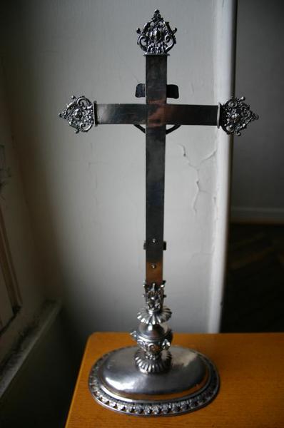 croix-reliquaire, vue générale  du revers