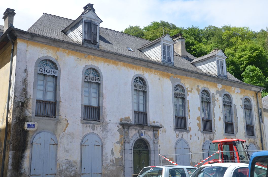 Maison d'Uzer : Façade sud-ouest, vue générale