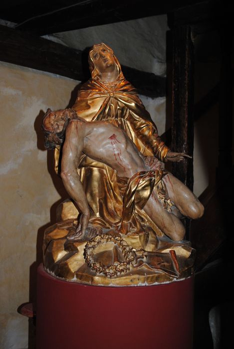 groupe sculpté : Vierge de Pitié - © Ministère de la Culture (France), Conservation des antiquités et des objets d’art des Hautes-Pyrénées, tous droits réservés