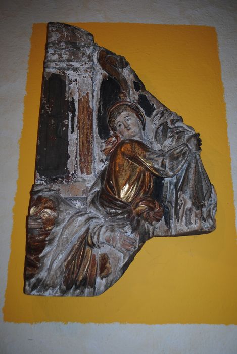 groupe sculpté : sainte femme - © Ministère de la Culture (France), Conservation des antiquités et des objets d’art des Hautes-Pyrénées, tous droits réservés