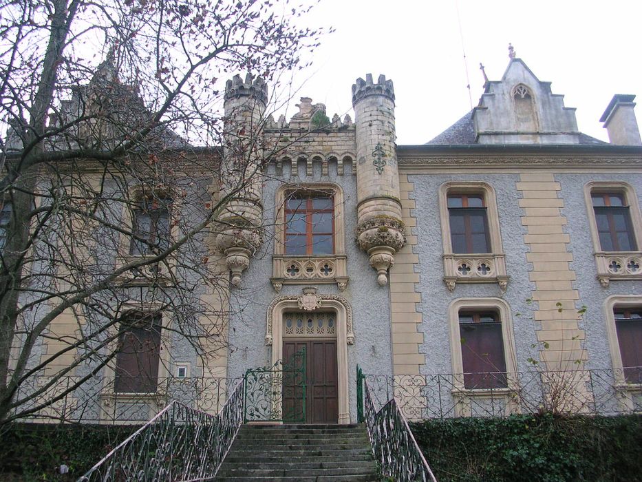 Château d'Odos dit de Marguerite de Navarre : Façade nord, vue partielle