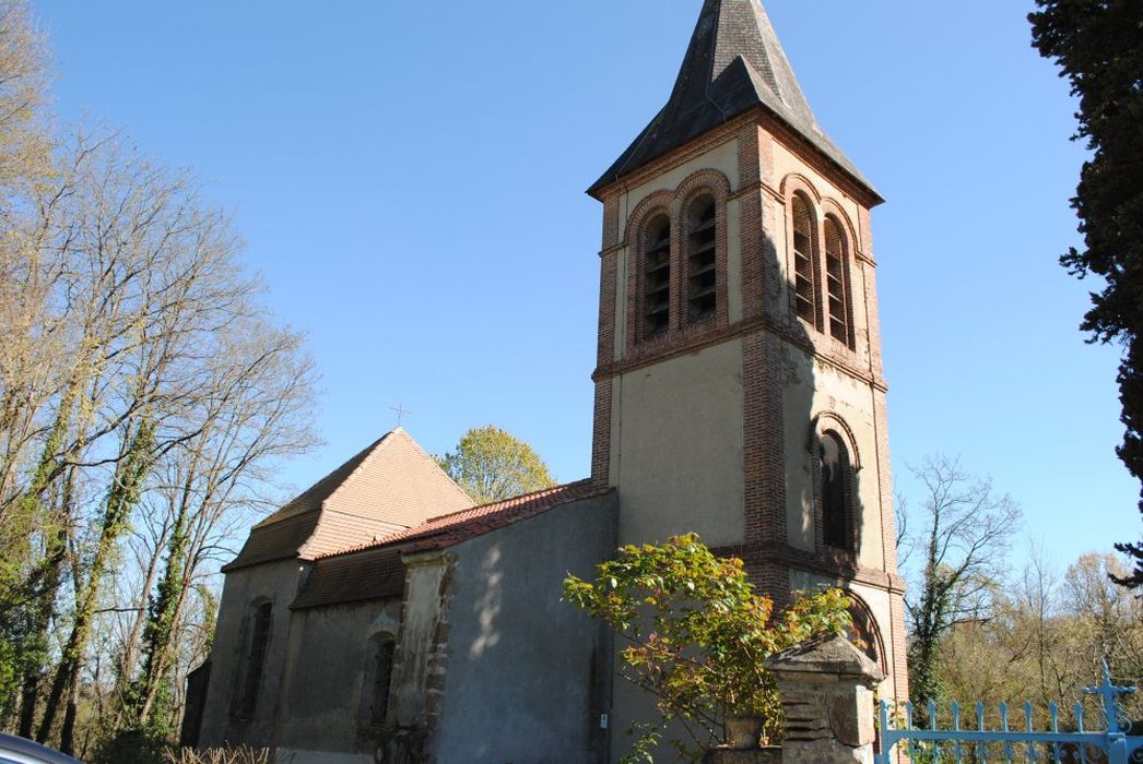 Eglise Saint-André : Façade latérale nord, vue partielle