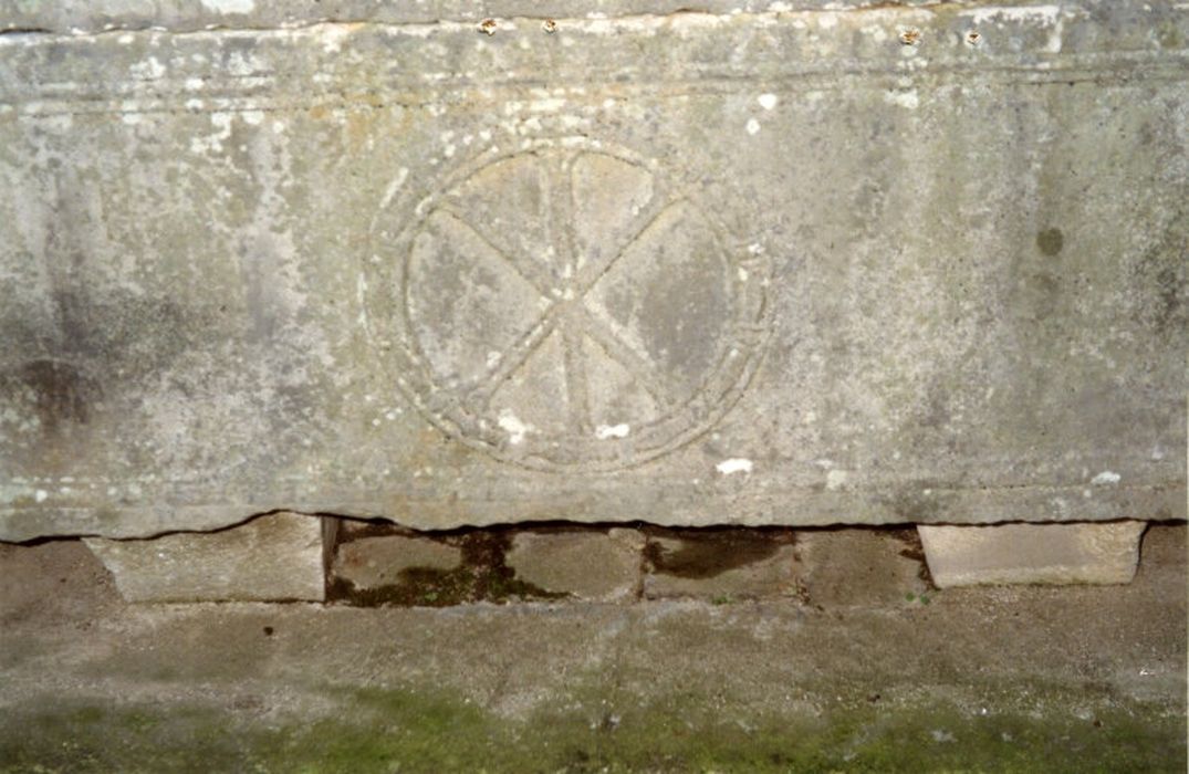 sarcophage dit de la sainte Tombe - © Ministère de la Culture (France), Centre de conservation et de restauration du patrimoine des Pyrénées-Orientales – Tous droits réservés