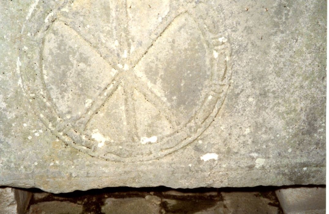 sarcophage dit de la sainte Tombe, détail - © Ministère de la Culture (France), Centre de conservation et de restauration du patrimoine des Pyrénées-Orientales – Tous droits réservés