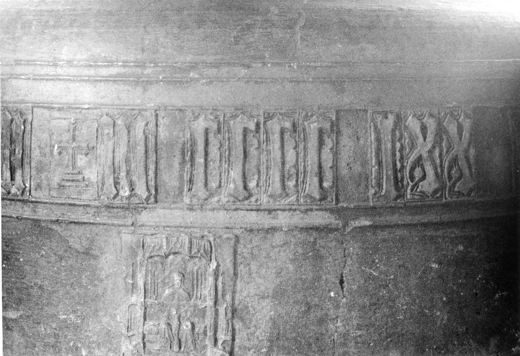 cloche, détail de l’inscription