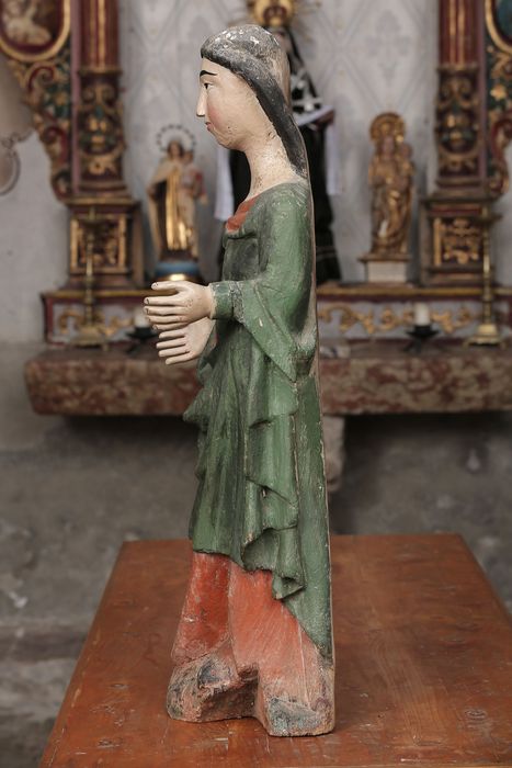 statue : sainte Marguerite, profil gauche