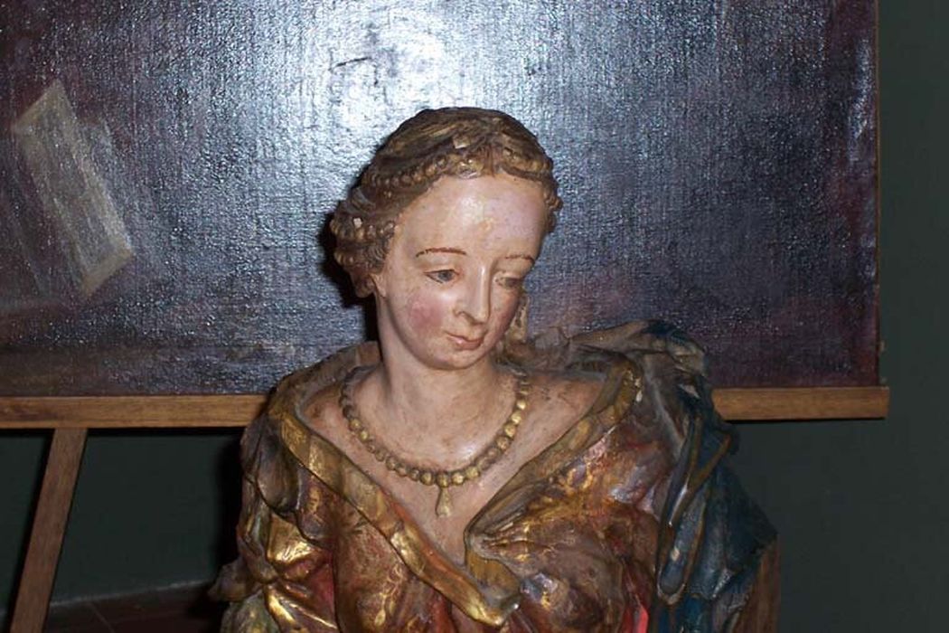 statue : Sainte Marguerite, vue partielle