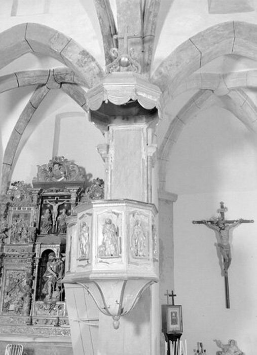 chaire à prêcher - © Ministère de la Culture (France), Centre de conservation et de restauration du patrimoine des Pyrénées-Orientales – Tous droits réservés