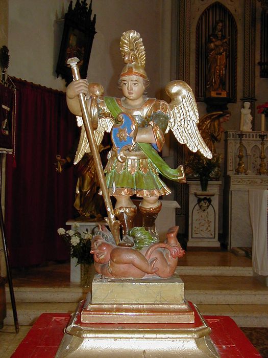 statue : Saint Michel (brancard de procession)