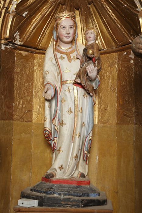 statue : Vierge à l'Enfant - © Ministère de la Culture (France), Centre de conservation et de restauration du patrimoine des Pyrénées-Orientales – Tous droits réservés