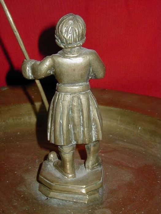 plat, statuette : saint Isidore (revers) - © Ministère de la Culture (France), Centre de conservation et de restauration du patrimoine des Pyrénées-Orientales – Tous droits réservés