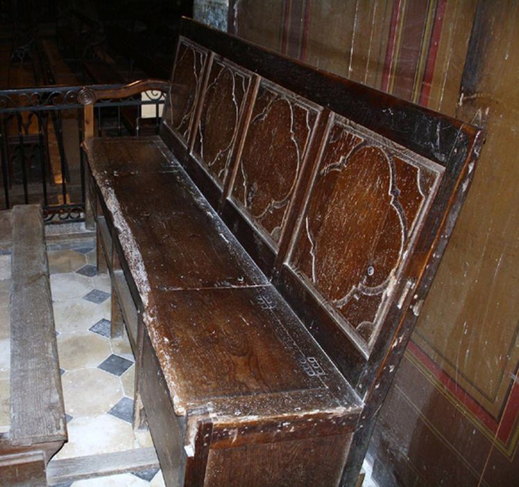 banc d'église (banc coffre) - © Ministère de la Culture (France), Centre de conservation et de restauration du patrimoine des Pyrénées-Orientales – Tous droits réservés