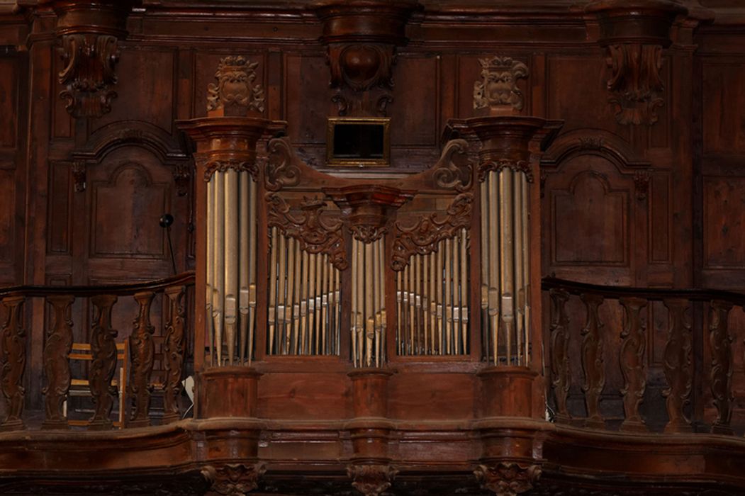 orgue de tribune, vue partielle