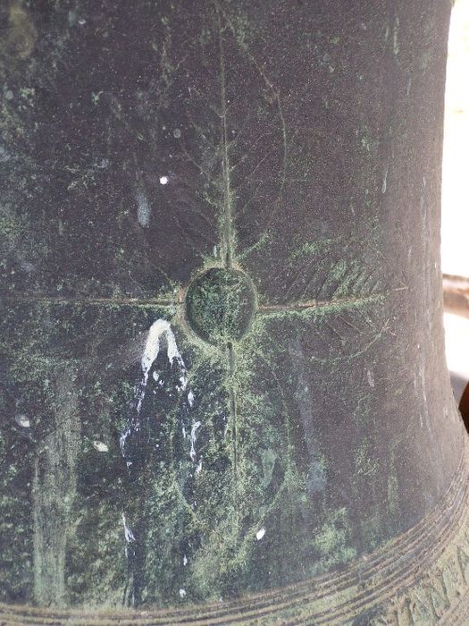 cloche n°2, détail d’une vignette - © Ministère de la Culture (France), Centre de conservation et de restauration du patrimoine des Pyrénées-Orientales – Tous droits réservés