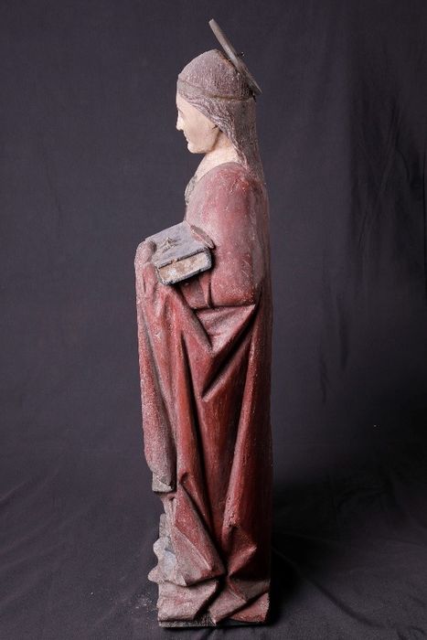 statue : Sainte Colombe, profil gauche