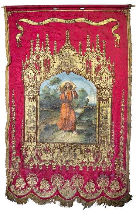 bannière de procession : Bon Pasteur - © Ministère de la Culture (France), Conservation des antiquités et des objets d’art du Rhône – Tous droits réservés 