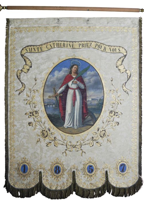 bannière de procession : Sainte Catherine - © Ministère de la Culture (France), Conservation des antiquités et des objets d’art du Rhône – Tous droits réservés 
