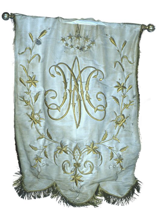 bannière de procession - © Ministère de la Culture (France), Conservation des antiquités et des objets d’art du Rhône – Tous droits réservés