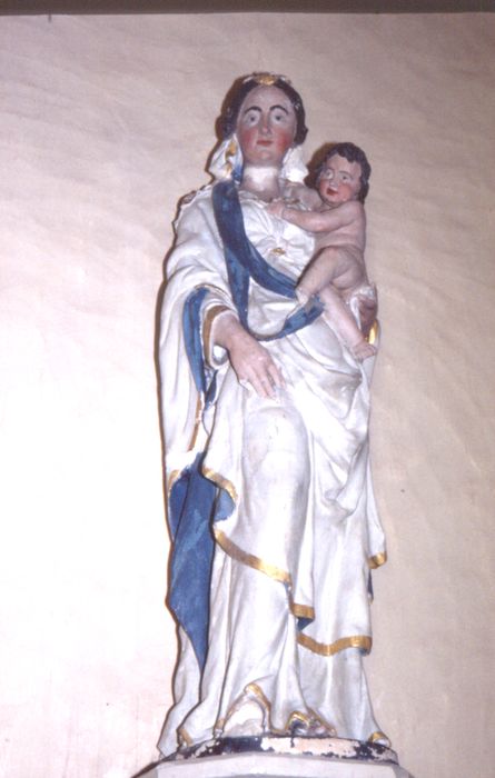statue : Vierge à l'Enfant