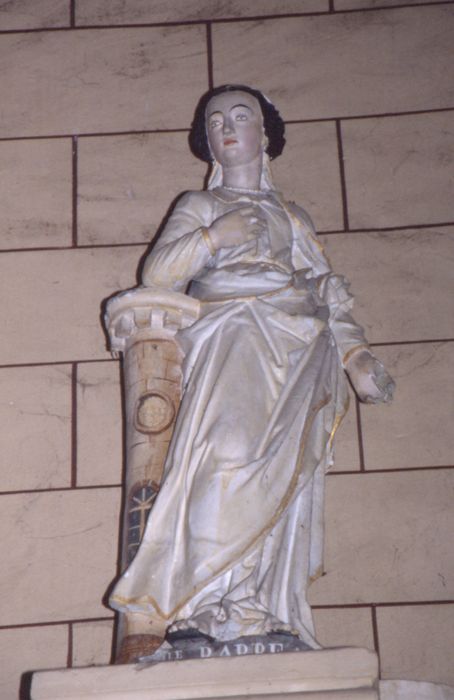 statue : Sainte Barbe