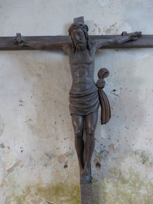 Statue : Christ en croix