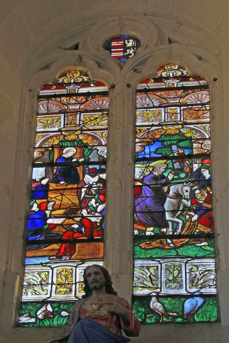 fragments de verrières : Jésus parmi les docteurs, Entrée de Jésus à Jérusalem