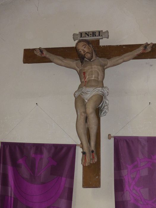 statue : Christ en croix - © Ministère de la Culture (France), Conservation des antiquités et des objets d’art de la Sarthe - Tous droits réservés