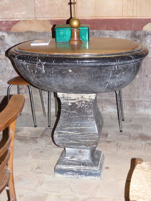 fonts baptismaux - © Ministère de la Culture (France), Conservation des antiquités et des objets d’art de la Sarthe - Tous droits réservés