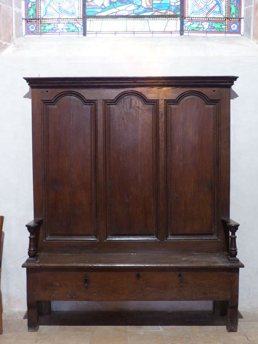 banc d'oeuvre (banc-coffre de fabrique) - © Ministère de la Culture (France), Conservation des antiquités et des objets d’art de la Sarthe - Tous droits réservés