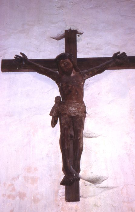 Statue : Christ en croix