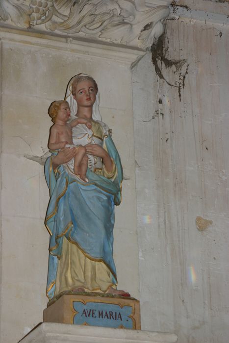 Statue : Vierge à l'Enfant