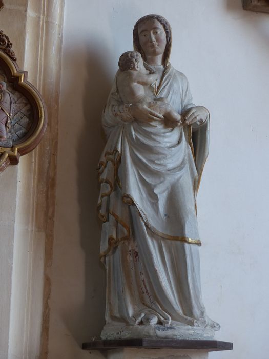 statue : Vierge à l'Enfant - ©  Ministère de la Culture (France), Conservation des antiquités et des objets d’art de la Sarthe - Tous droits réservés