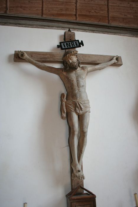 statue : Christ en croix - © Ministère de la Culture (France), Conservation des antiquités et des objets d’art de la Sarthe - Tous droits réservés