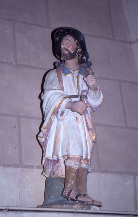 statue : Saint Jacques ou saint Joseph