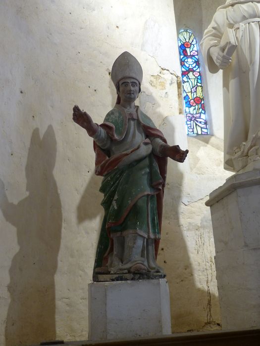 statue : Saint évêque non identifié