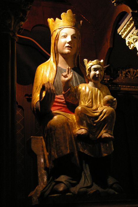 statue : Vierge à l'enfant - © Ministère de la Culture (France), Conservation des antiquités et des objets d’art de Haute-Savoie – Tous droits réservés