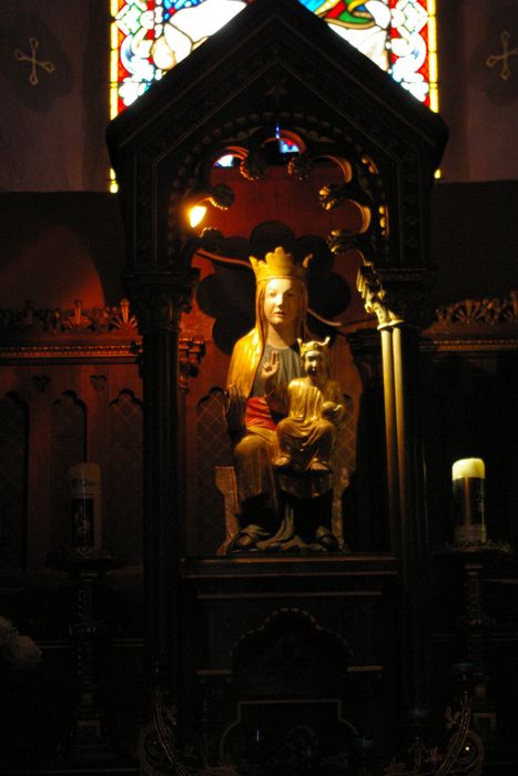 statue : Vierge à l'enfant - © Ministère de la Culture (France), Conservation des antiquités et des objets d’art de Haute-Savoie – Tous droits réservés 
