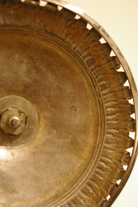 calice, détail des poinçons - © Ministère de la Culture (France), Conservation des antiquités et des objets d’art de Haute-Savoie – Tous droits réservés 