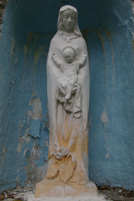 statue : Vierge à l'Enfant dite Notre-Dame des Cyclamens - © Ministère de la Culture (France), Conservation des antiquités et des objets d’art de Haute-Savoie – Tous droits réservés 