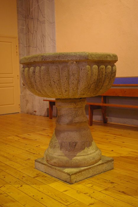 fonts baptismaux (cuve baptismale) - © Ministère de la Culture (France), Conservation des antiquités et des objets d’art de Haute-Savoie – Tous droits réservés