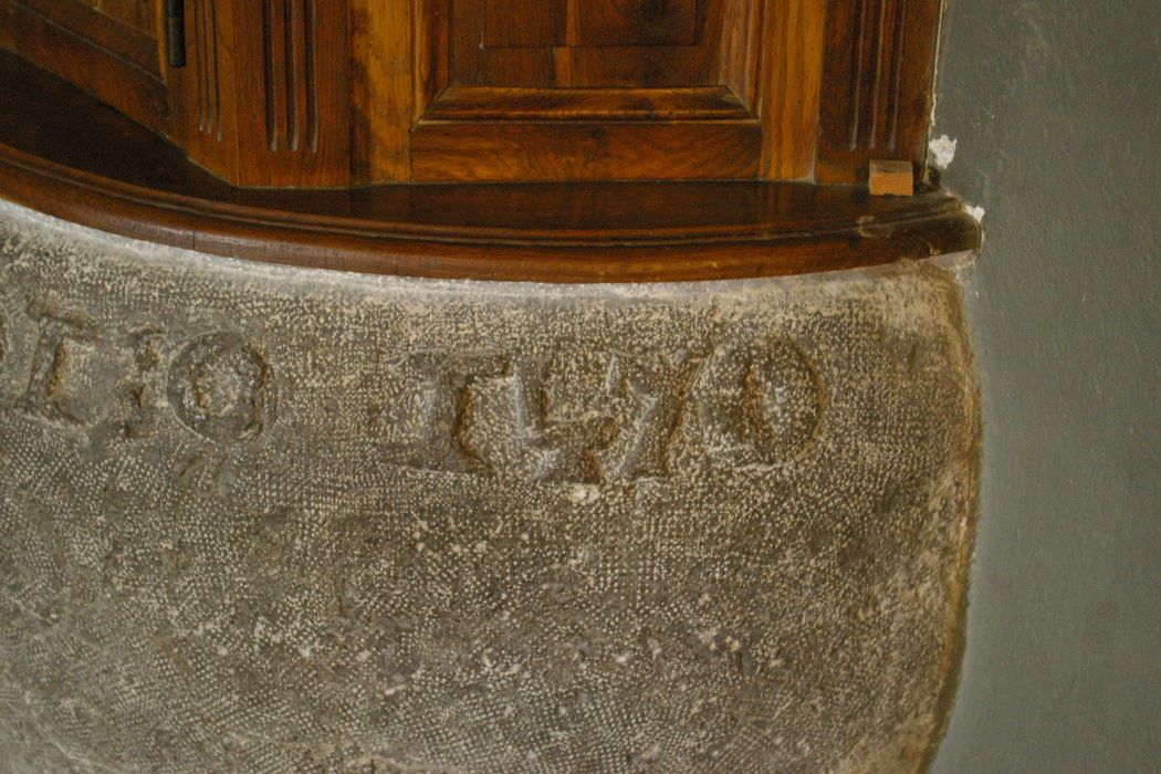 Fonts baptismaux, détail de la date